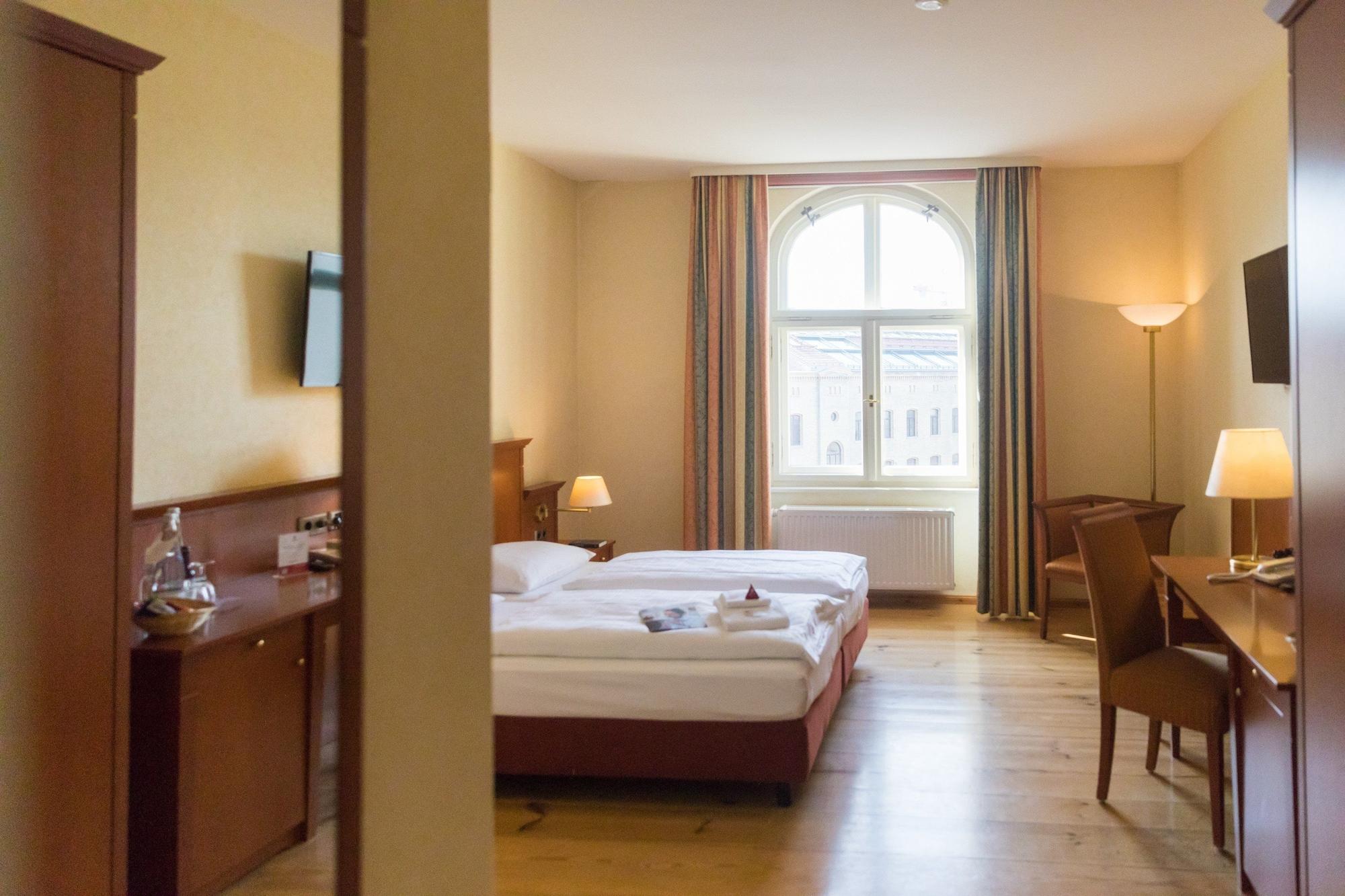Hotel Martas Berlin-mitte 3*